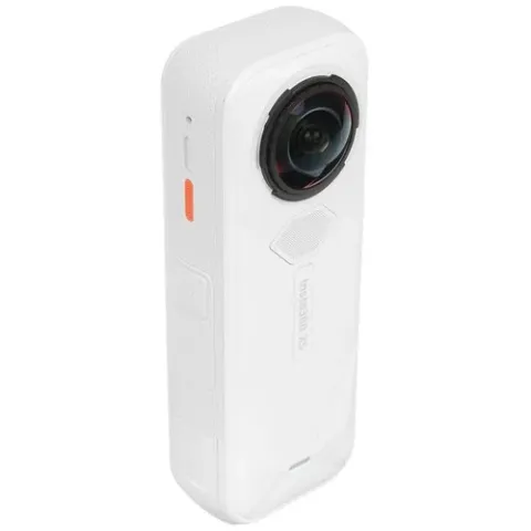 Insta360 X5